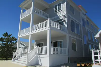 Image de Bay Front Luxury Home 7 lits 6. 5 salles de bains 4200sq 14 personnes