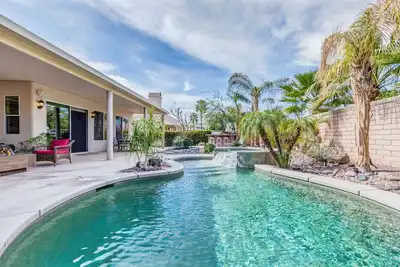 Image de Luxe La Quinta Vacation Pool Home près de Polo Grounds, Tennis Stadium et Golf