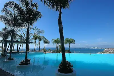 Image de Nouveau condo de luxe au-dessus de la plage de Los Muertos dans la zone romantique