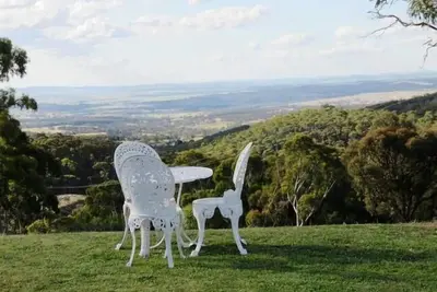 Image de 'The Hut' une escapade rurale avec une vue sublime.