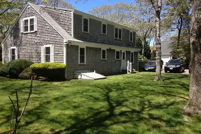Image de Spacieux 4br / 2ba près de la plage privée