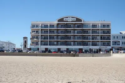 Image de Belle Luxury Oceanfront Condo