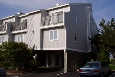 Image de Lotissement en bord de mer à Indian Harbour Villas, North Bethany