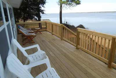Image de Cottage en bord de mer sur la rivière James. Plage privée. Près de Williamsburg et Jamestown.