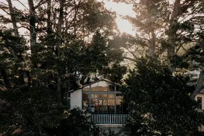 Image de Chalet de montagne des mineurs avec des vues sur katoomba et à proximité des cafés.