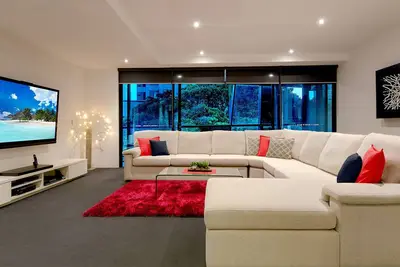 Image de 3 chambres 3 salles de bain sur le niveau 2 en cercle sur Cavill