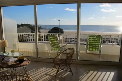 Image de Magnifique vue sur mer, 23 m2 de terrasse et déco 50