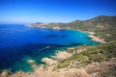 Image de Maison toute équipée, vue mer, 800m plage à pied, Wifi, jardin