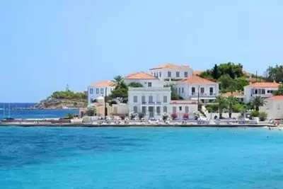 Image de Ancien Manoir Traditionnel Dans L'ÎLE De Spetses, Avec Vue Sur La Mer.