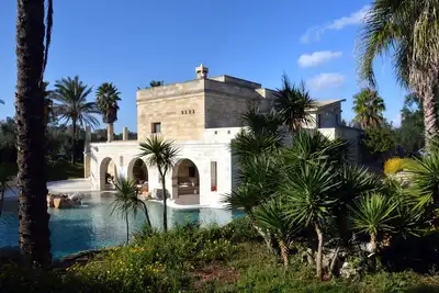 Image de Villa avec piscine privée entourée d'oliviers de Salento