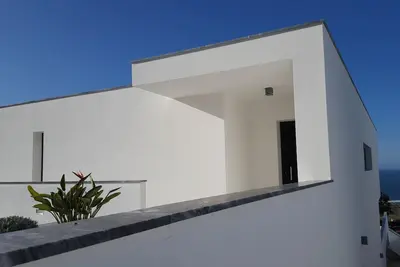 Image de Villa récente récente (8 personnes) avec vue mer et piscine privée, près de Nazaré