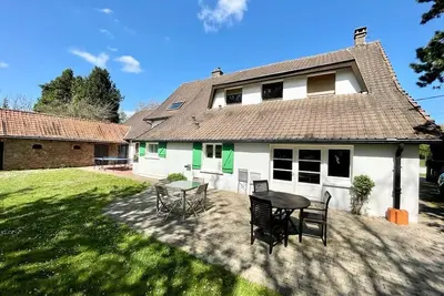 Image de Sept Bdm Maison familiale dans la campagne village avec grand beau jardin sécurisé