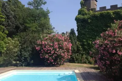 Image de Maison de caractère au pied de la cité