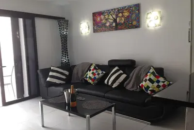 Image de Los Cristianos Boutique rénovation Tv 55 pouces