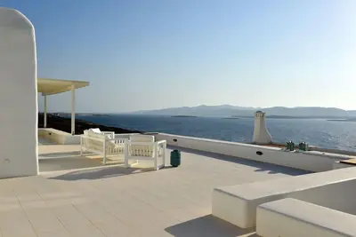 Image de Villa en front de mer, piscine privée, distance de marche de la plage, tout neuf