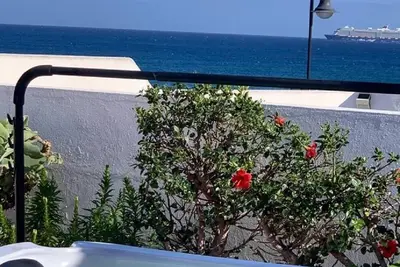 Image de Maison de plage avec plage et piscine wifi