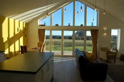 Image de Belle villa moderne à 5 minutes à pied de la magnifique baie de Trearddur