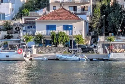 Image de Villa Maria - Propriété en front de mer à Marina