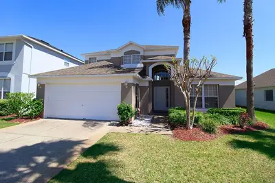 Image de Lake Berkley Villa, Au bord du lac, Piscine privée clôturée, Spa, Salle de jeux, Wi-fi