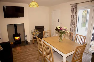 Image de Cottage de 3 chambres à la périphérie de Burley Village