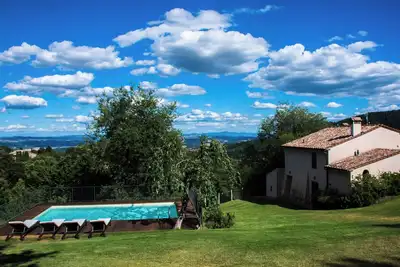 Image de Ferme restaurée en 2014, avec jardin et piscine indépendante