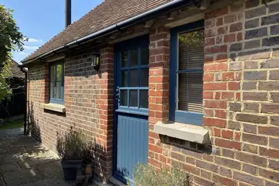 Image de Silver Cottage, Hunton. Orfèvres joliment restaurés dans un cadre idyllique