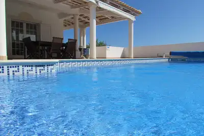 Image de Casa Nana - Grande villa confortable avec piscine privée, climatisée, vue sur mer