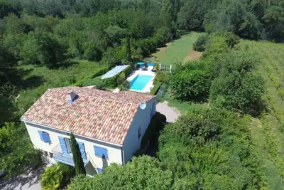 Image de Très belle Villa Provencale - rivière de baignade avec Canoes