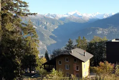 Image de Grand chalet de montagne avec sauna près des remontées mécaniques de Crans-Montana