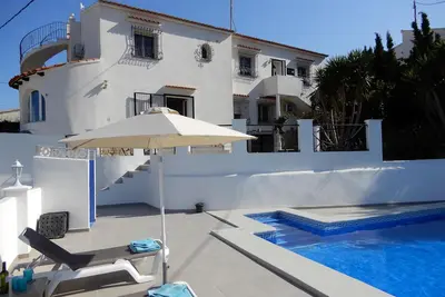 Image de Nouveau! Fantastique Villa Merla au sommet du Montemar