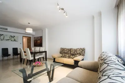 Image de Appartement neuf et calme; A / C, Wifi. Garantie maximale; « Paiement à l'entrée »