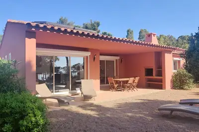 Image de Palombaggia: Villa de standing à 100 mètres de la mer avec jardin arboré