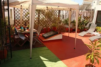 Image de Terrasse de l'appartement, wifi, climatisation et parking (coût supplémentaire)