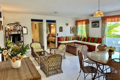Image de Superbe logement avec piscine à côté de plages sublimes, restaurants et commerces