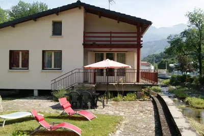Image de Belle maison bordant une rivière avec grand jardin à 15 min d'Ax les thermes