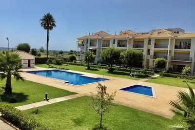 Image de Appartement 2 chambres avec piscine et vue sur la mer