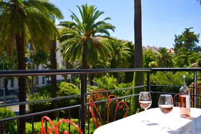 Image de Près de la place Garibaldi, moderne 1 chambre avec fabuleuse terrasse ensoleillée, vue sur le jardin