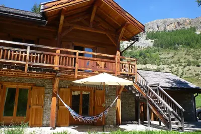 Image de Grand Confort | Serre Chevalier/Le Monétier Les Bains: Chalet 220 m²-Vue pistes