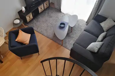 Image de Appartement central moderne avec incroyable terrasse privée sur le toit et piscine partagée