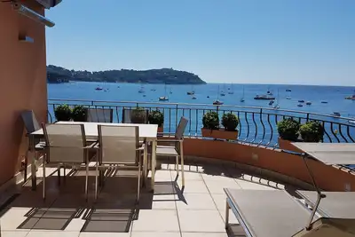 Image de Appartement de luxe face à la mer avec grande terrasse orientée sud