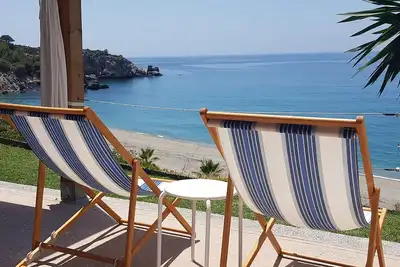 Image de Nerja: Maison à la plage dans le Parc Naturel Falaises Maro-Cerro Gordo (Nerja)