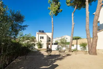 Ref. Flor: Villa avec piscine privée près de la plage et du port.