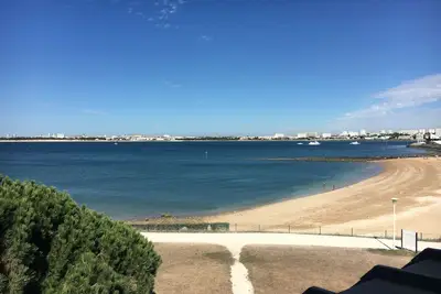 Image de Appartement au calme avec vue mer, plage et parc paysagé