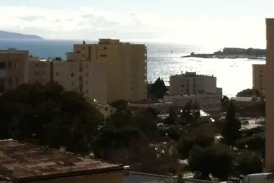 Image de Appart Vue Mer, Climatise, Refait A Neuf, Ensoleille, Spacieux - Entree De Ville