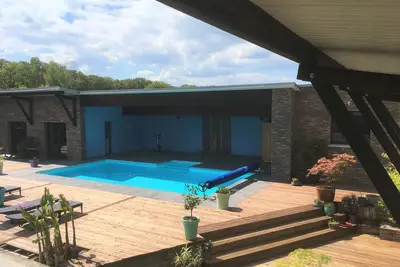 Image de GÎTES 23m2 avec terrasse, piscinechauffée, Spa et sauna