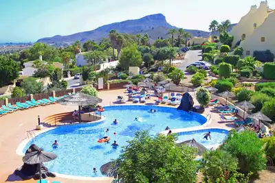 Image de Luxury penthouse apartment in prime location w. excellent views - Los Olivos