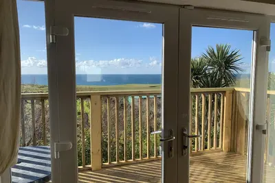 Image de Vues incroyables sur la mer avec parking et WiFi. ville et plages à seulement 5 minutes