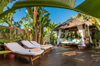 Maison Neuve Construite Jusqu'À 6 Avec Piscine PRIVÉE Et Lit Balinese