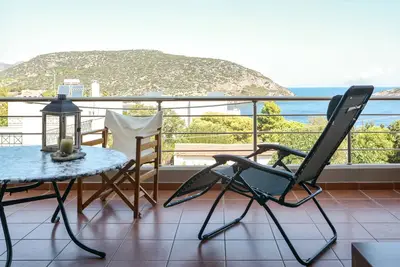 Image de Seaview villa-2ème étage apt. - mer à 180 m - Athènes à 40 km. Ama 1803.