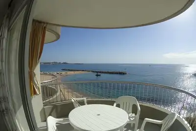 Image de Front De Mer Avec France Tv, Wifi, Et Parking